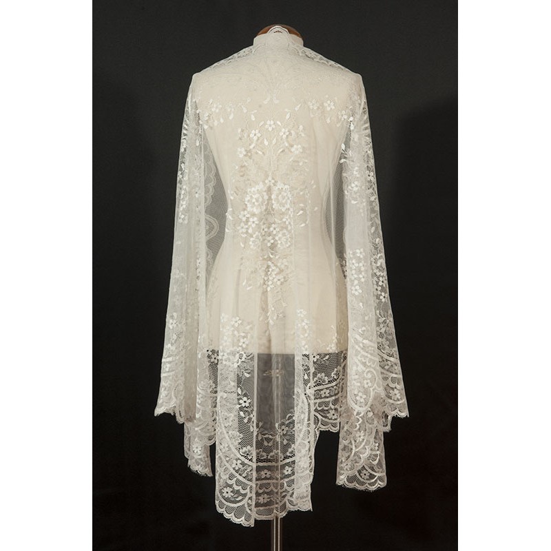 Mantilla media luna F-49